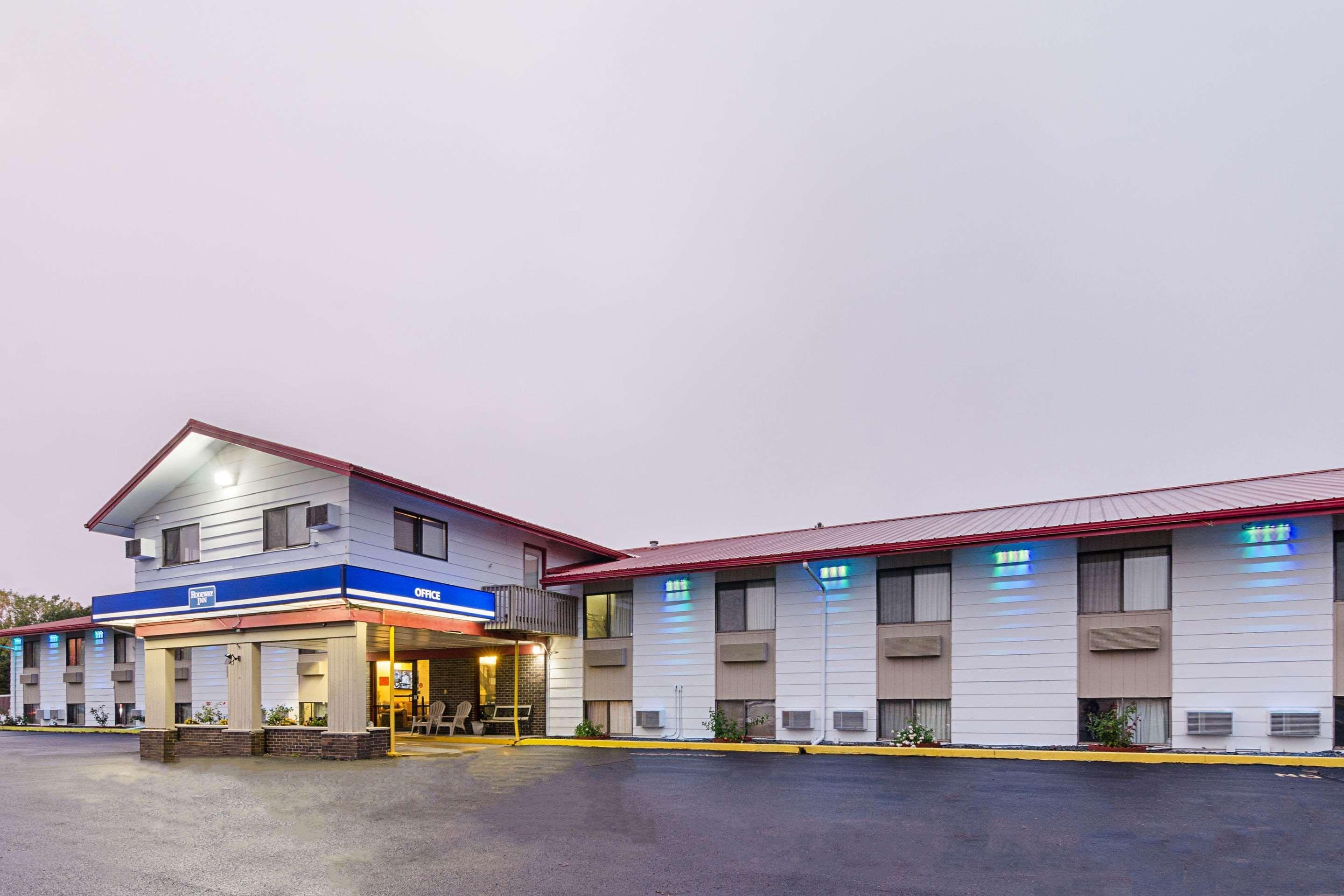 Rodeway Inn Mitchell Eksteriør bilde